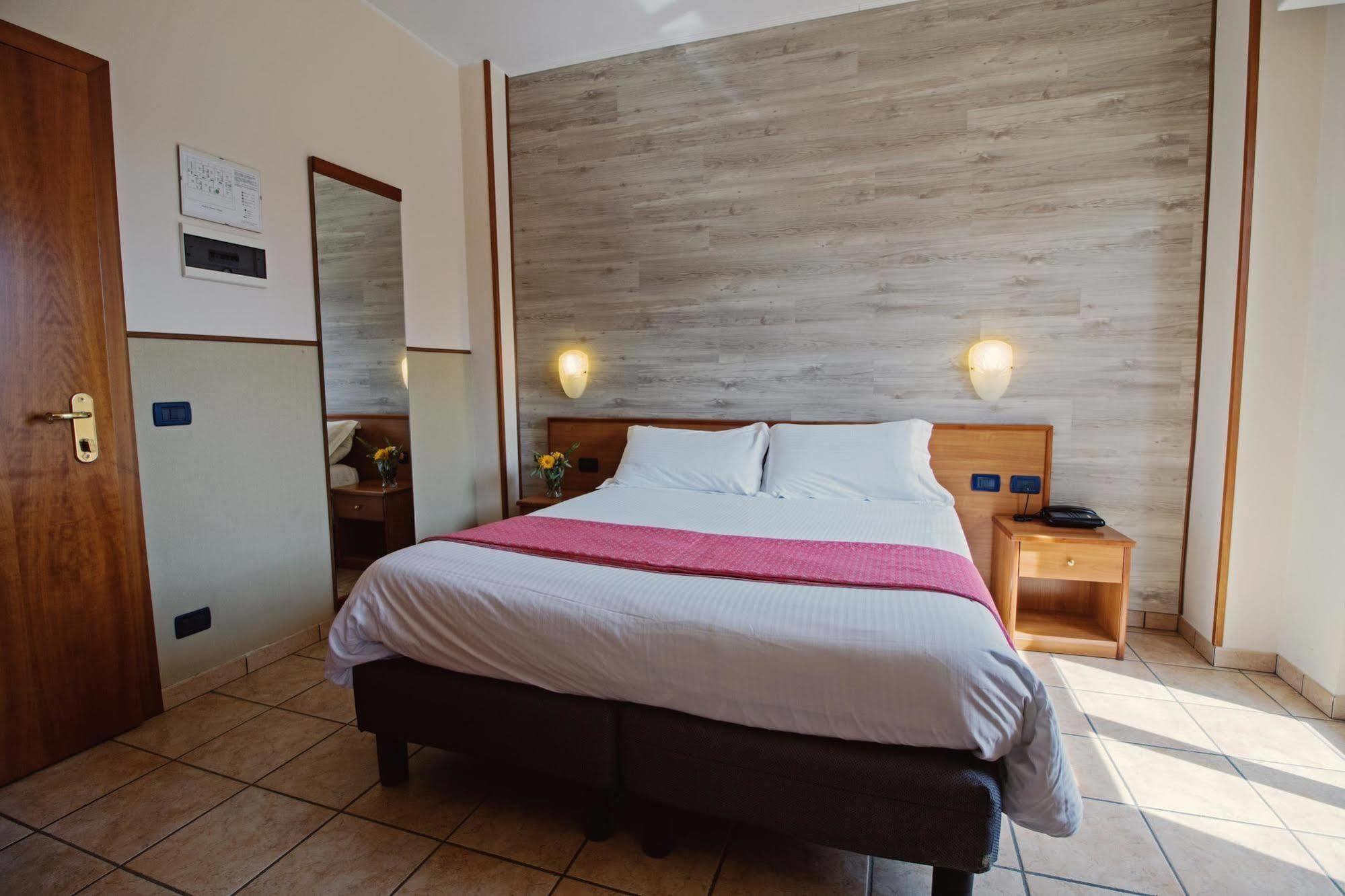 Fuipiano Valle Imagna Albergo Moderno & Spa מראה חיצוני תמונה