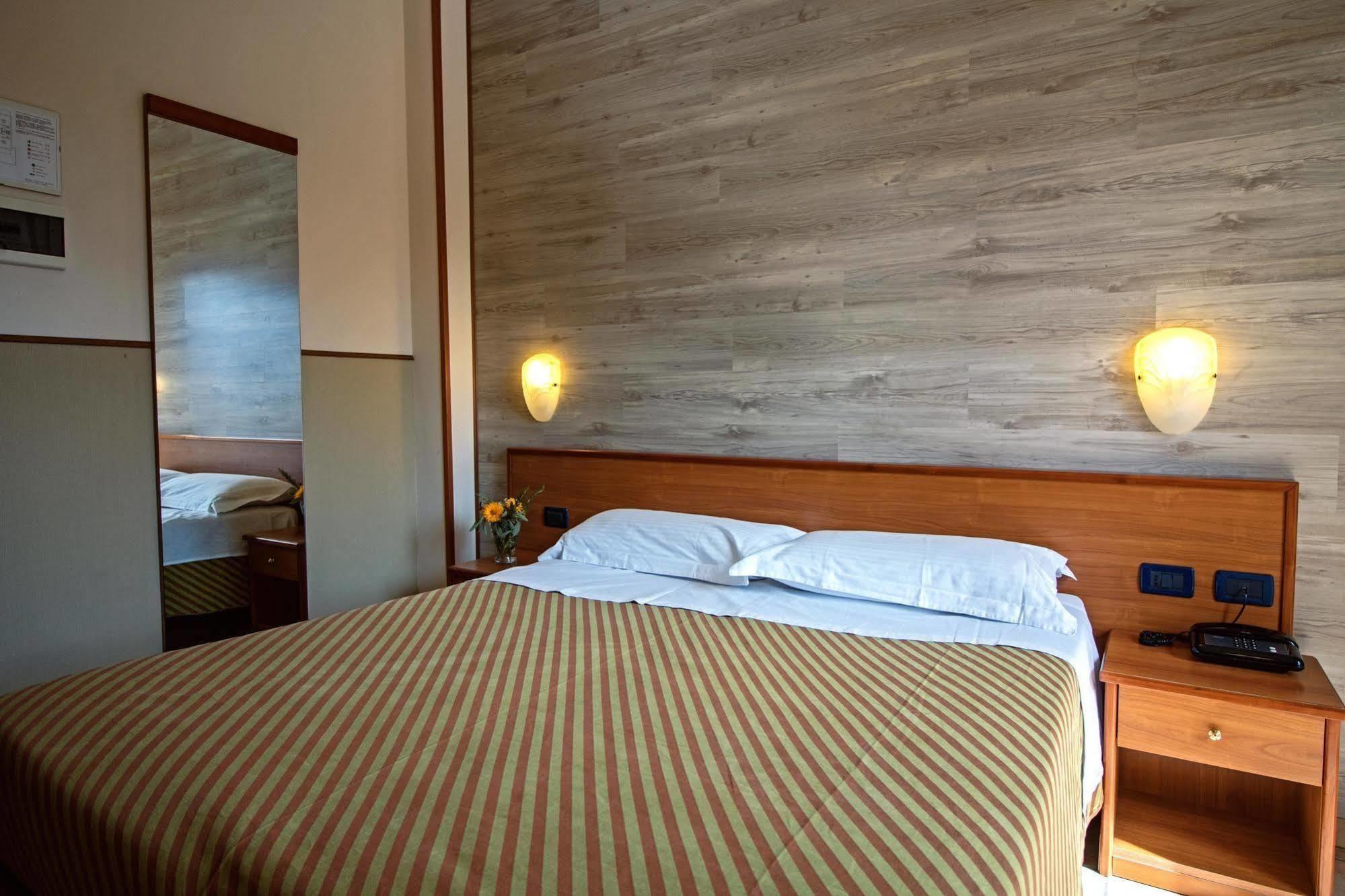 Fuipiano Valle Imagna Albergo Moderno & Spa מראה חיצוני תמונה